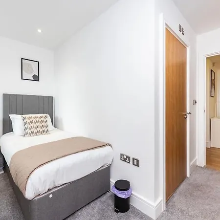 Contemporary 2 Bedroom Flat In Canary Wharf Londres Extérieur photo